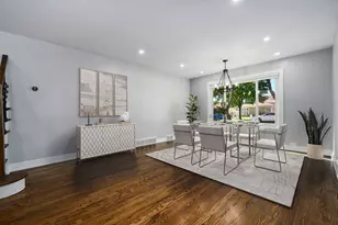 7225 N East Prairie Rd, Lincolnwood, IL 60712 - Photo 3