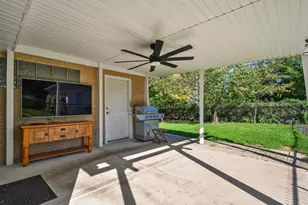 7225 N East Prairie Rd, Lincolnwood, IL 60712 - Photo 25