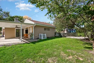 7225 N East Prairie Rd, Lincolnwood, IL 60712 - Photo 29