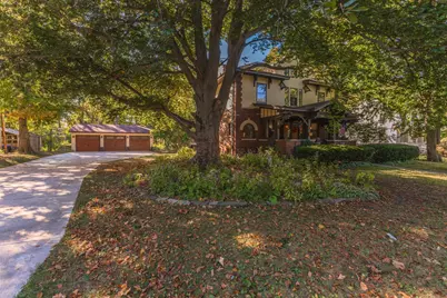 1111 E Grove Street E, Bloomington, IL 61701 - Photo 3