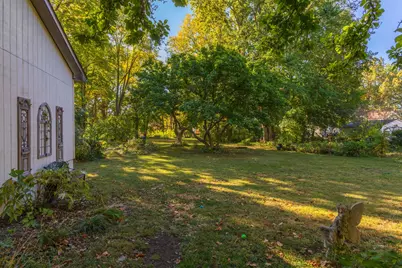 1111 E Grove Street E, Bloomington, IL 61701 - Photo 49