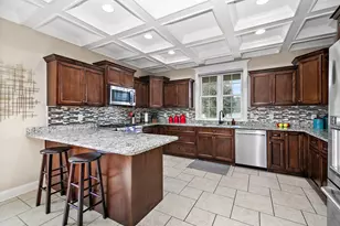 1230 Eagle Bluff Dr, Bourbonnais, IL 60914 - Photo 9