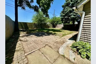 308 N Clifton Avenue, Elgin, IL 60123 - Photo 15