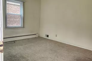 1374 Kenilworth Dr, Calumet City, IL 60409 - Photo 3