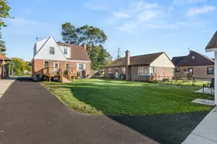 8464 Gross Point Rd, Skokie, IL 60077 - Photo 31