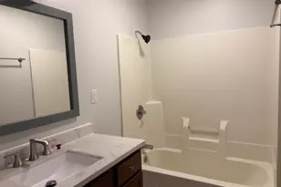 204 Tulip Dr, Mackinaw, IL 61755 - Photo 3