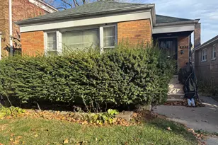 8123 S Kingston Ave, Chicago, IL 60617 - Photo 5