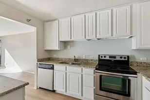 70 W Huron St, Chicago, IL 60654 - Photo 9