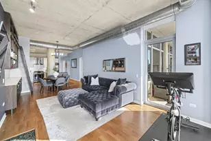 720 N Larrabee St, Chicago, IL 60654 - Photo 3