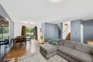 211 Edgebrook Dr, Champaign, IL 61820 - Photo 5