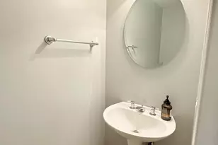 649 W Division St, Chicago, IL 60610 - Photo 7