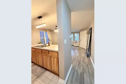 649 W Division Street #B, Chicago, IL 60610 - Photo 9