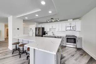 940 W Glenlake Ave, Chicago, IL 60660 - Photo 11