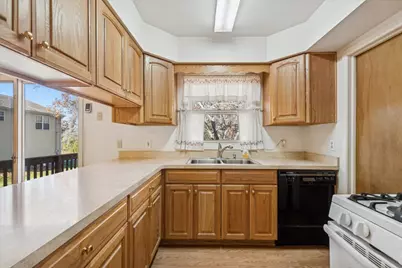 8518 Coral Road, Wonder Lake, IL 60097 - Photo 11