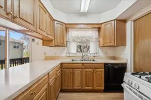 8518 Coral Rd, Wonder Lake, IL 60097 - Photo 11