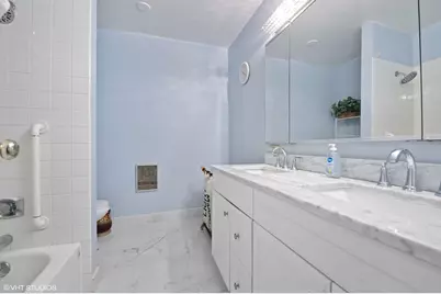 600 Naples Court #107, Glenview, IL 60025 - Photo 9