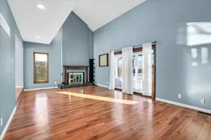 4 Genevieve Ln, Champaign, IL 61822 - Photo 3