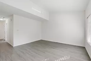 8554 W Bruce Dr, Niles, IL 60714 - Photo 5