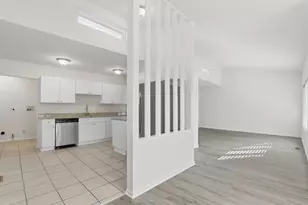 8554 W Bruce Dr, Niles, IL 60714 - Photo 9