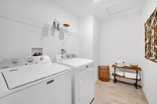 265 Canal Dr, Saint Charles, IL 60174 - Photo 15