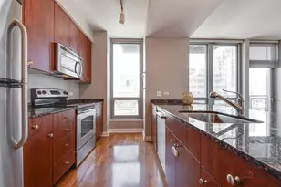 565 W Quincy St, Chicago, IL 60661 - Photo 9