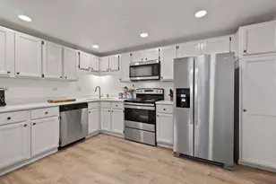 55 Whittington Course, Saint Charles, IL 60174 - Photo 7