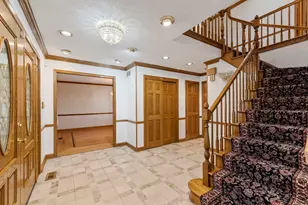 28 Cambridge Dr, Oak Brook, IL 60523 - Photo 3