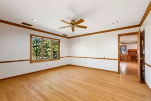 28 Cambridge Dr, Oak Brook, IL 60523 - Photo 17