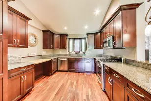 32362 N Pine Ave, Grayslake, IL 60030 - Photo 9