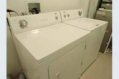 8255 Skokie Boulevard #404, Skokie, IL 60077 - Photo 11