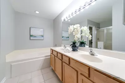 1182 Georgetown Way, Vernon Hills, IL 60061 - Photo 29