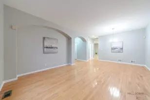 1182 Georgetown Way, Vernon Hills, IL 60061 - Photo 9