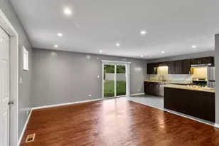 5838 Woodgate Dr, Matteson, IL 60443 - Photo 3