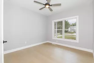 520 S 6th St, Fairbury, IL 61739 - Photo 7