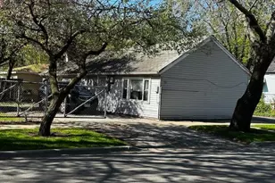 12402 S Green St, Calumet Park, IL 60827 - Photo 9