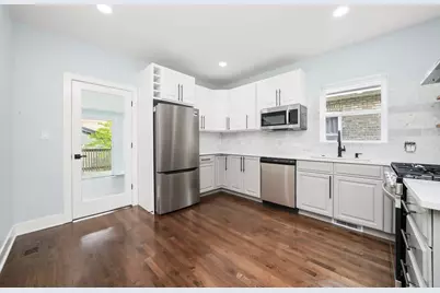 2822 N Keating Avenue, Chicago, IL 60641 - Photo 9