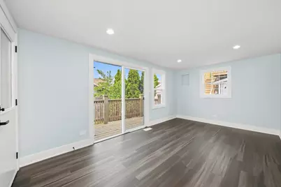 2822 N Keating Avenue, Chicago, IL 60641 - Photo 11