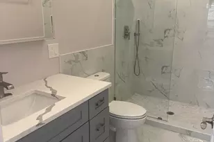 8040 S Luella Ave, Chicago, IL 60617 - Photo 11