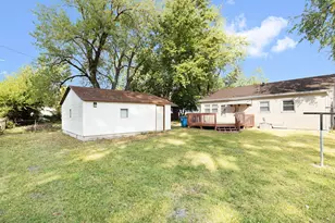 384 N Sunset Dr, Sun River Terrace, IL 60964 - Photo 17