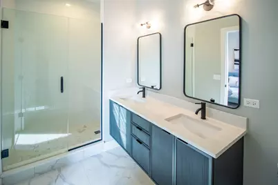 4706 S Saint Lawrence Avenue #2E, Chicago, IL 60615 - Photo 17