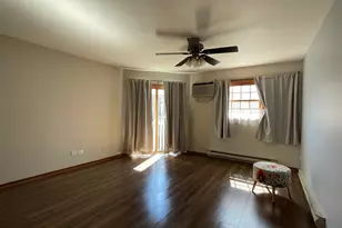 4301 W Shamrock Ln, McHenry, IL 60050 - Photo 3