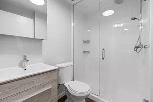 5718 N Winthrop Ave, Chicago, IL 60660 - Photo 11