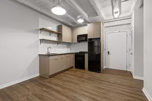 5718 N Winthrop Ave, Chicago, IL 60660 - Photo 3