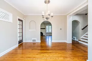 425 N Catherine Ave, La Grange Park, IL 60526 - Photo 5