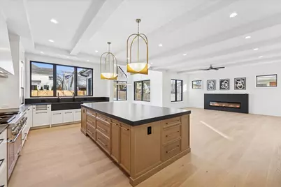 147 N Myrtle Avenue, Elmhurst, IL 60126 - Photo 5