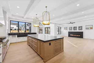 147 N Myrtle Ave, Elmhurst, IL 60126 - Photo 5