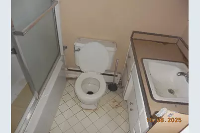 [Address not provided], Lyons, IL 60513 - Photo 11