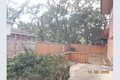 [Address not provided], Lyons, IL 60513 - Photo 3