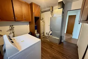 2723 W 98th St, Evergreen Park, IL 60805 - Photo 11