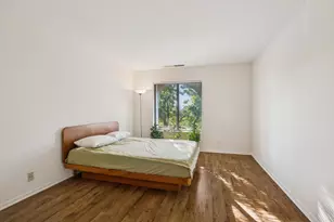 2050 Valencia Dr, Northbrook, IL 60062 - Photo 13